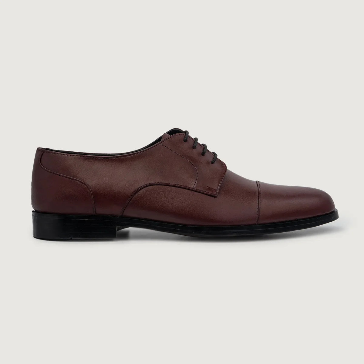Maroon Full-Grain leather Shoes - بناء غوديير ويلت المتين وتفاصيل مقدمة الحذاء