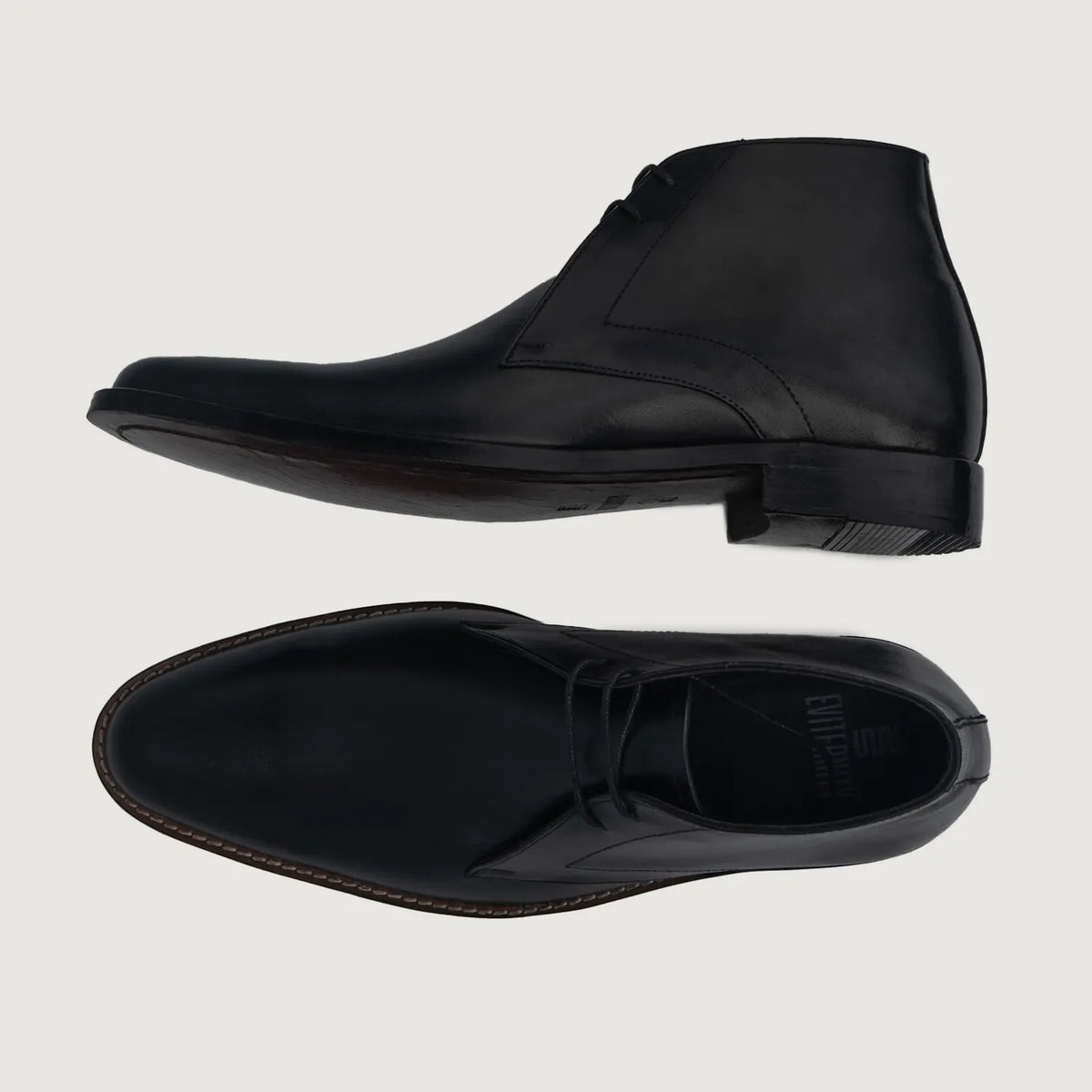 Corry Chukka أسود أحذية بوت جلدية رجالي For Men - دعامة الكعب المقواة وتفاصيل الخياطة المزدوجة الدقيقة
