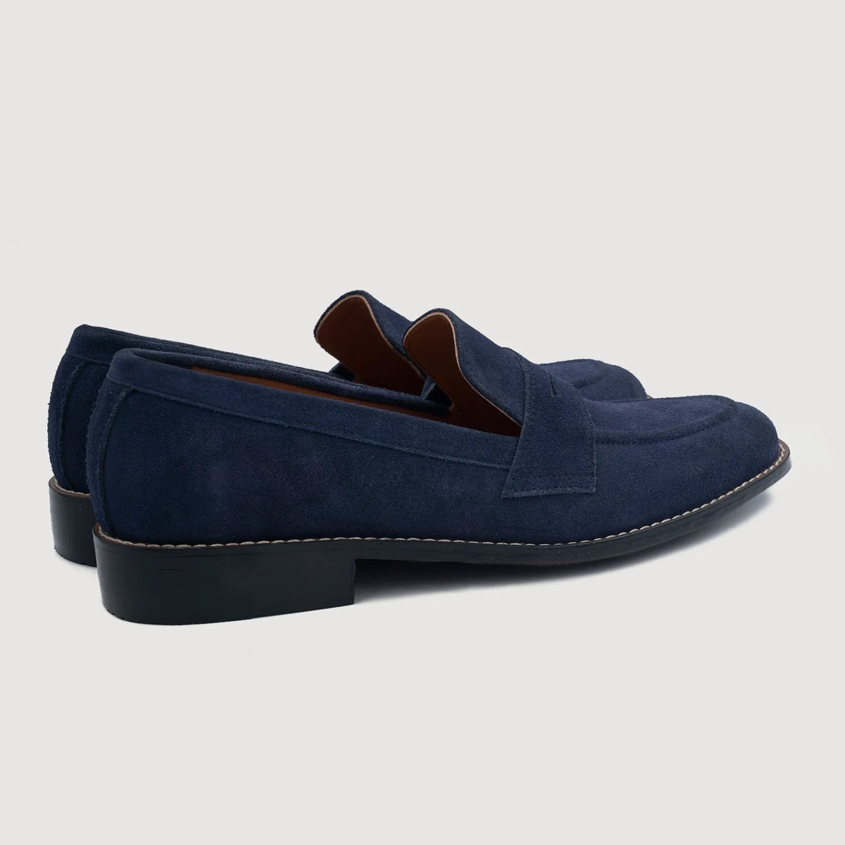 Baxton أزرق Suede أحذية لوفر جلدية بدون كعب رجالي For Men - دعامة الكعب المقواة وتفاصيل الخياطة المزدوجة الدقيقة