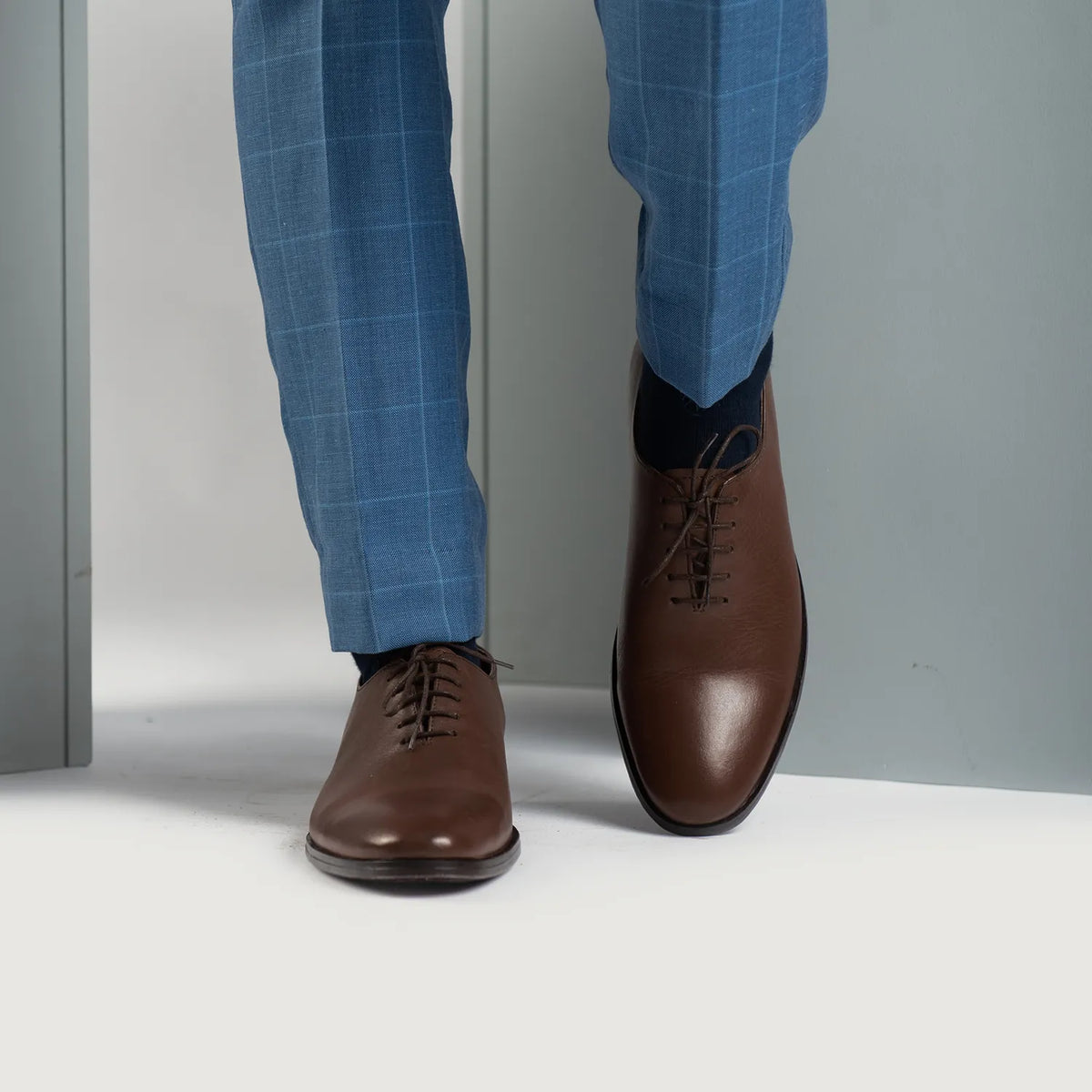 Tailored Rib Cuffs & Hem Craftsmanship Construction Detail on Director Wholecut بني أحذية جلدية كلاسيكية رجالي For Men