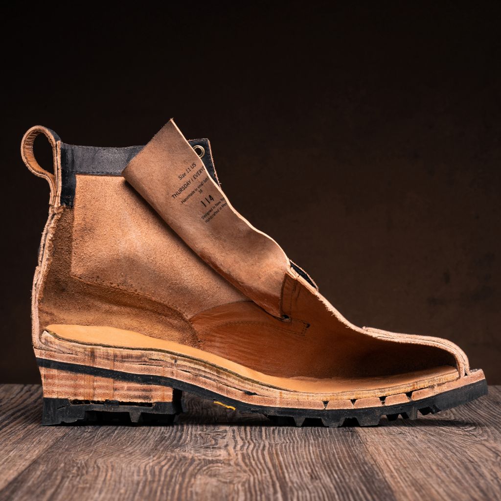 High-Traction Rubber Outsole & Lug Tread Pattern on Challenger Whiskey أحذية بوت جلدية رجالي