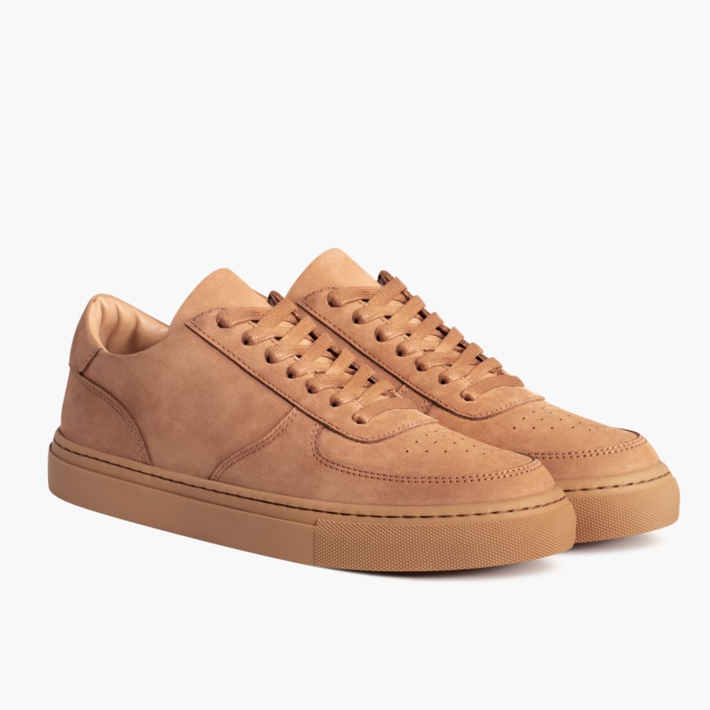 Court Clay سنيكرز جلدي كاجوال رجالي in Classic Full-Grain Leather - عرض جانبي | شراء أونلاين عبر المتجر الرسمي