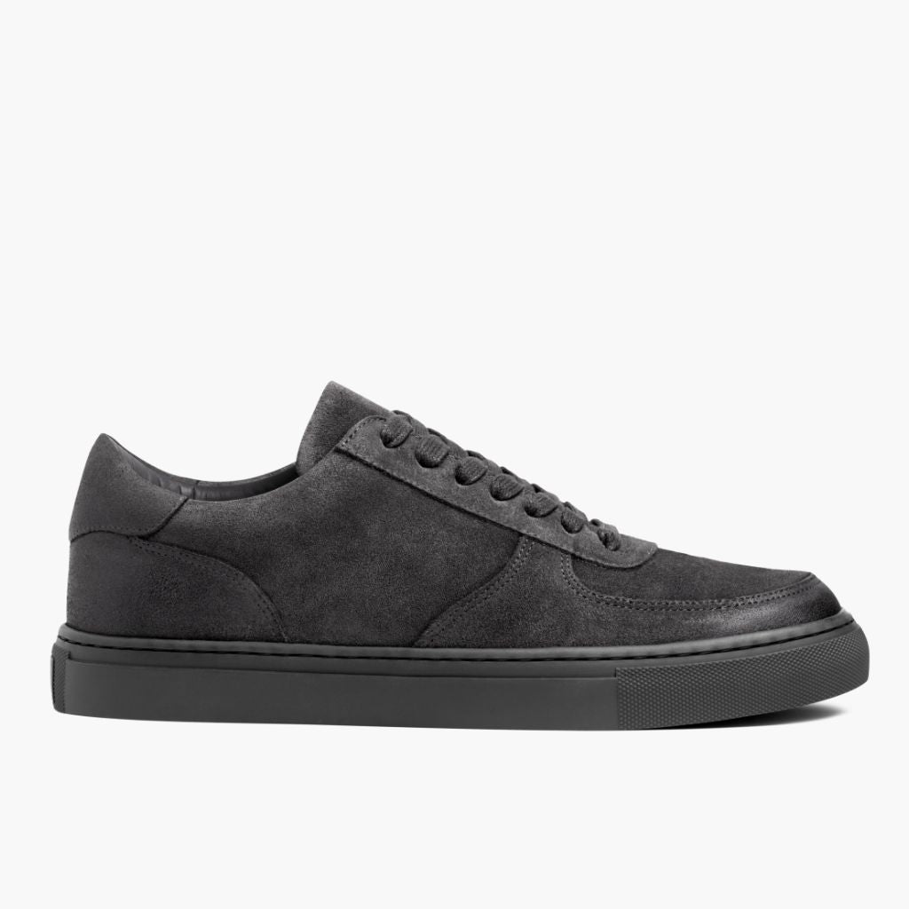 Classic Full-Grain leather Sneakers - بناء غوديير ويلت المتين وتفاصيل مقدمة الحذاء
