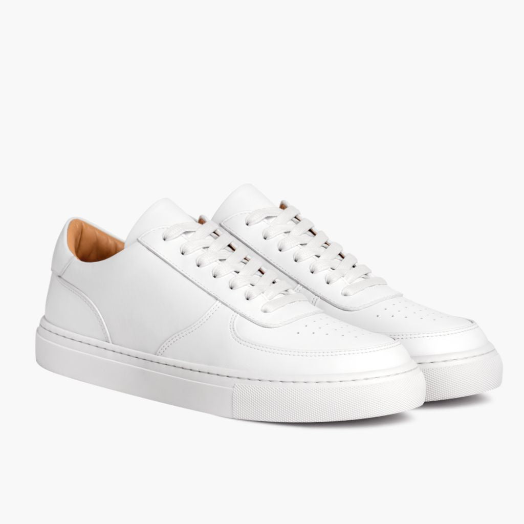 Court White سنيكرز جلدي كاجوال رجالي in White Full-Grain Leather - عرض جانبي | شراء أونلاين عبر المتجر الرسمي