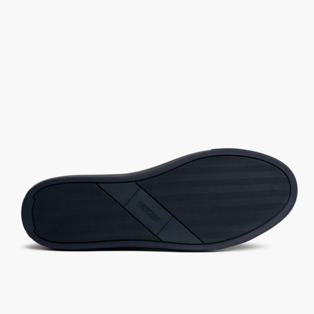 High-Traction Rubber Outsole & Lug Tread Pattern on Encore Navy سنيكرز جلدي كاجوال رجالي