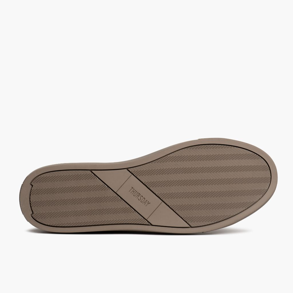 High-Traction Rubber Outsole & Lug Tread Pattern on Encore Taupe سنيكرز جلدي كاجوال رجالي