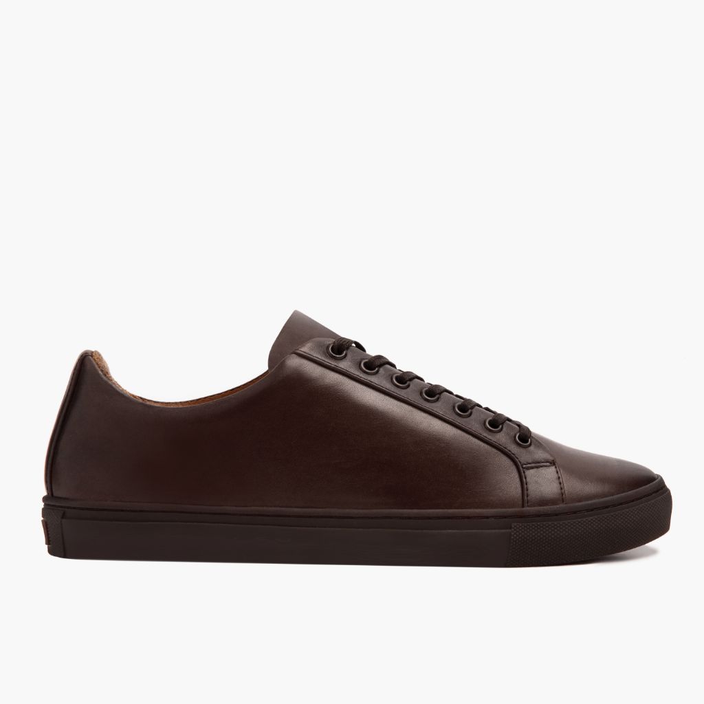 Classic Full-Grain leather Sneakers - بناء غوديير ويلت المتين وتفاصيل مقدمة الحذاء