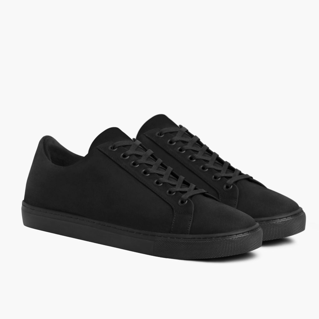 Premier Low Top أسود Matte سنيكرز جلدي كاجوال رجالي For Men جلد بقر طبيعي أسود فاخر - عرض جانبي | شراء أونلاين عبر المتجر الرسمي
