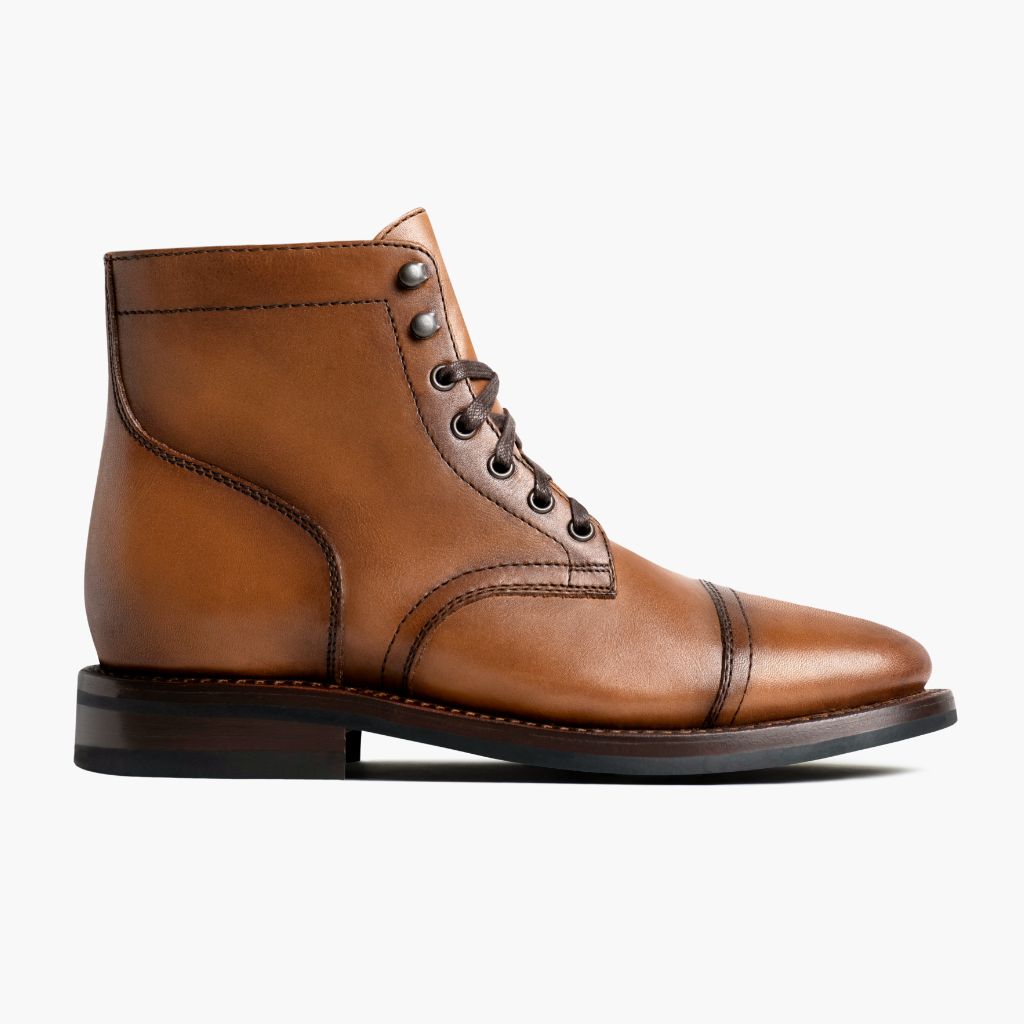Classic Full-Grain leather Boots - بناء غوديير ويلت المتين وتفاصيل مقدمة الحذاء