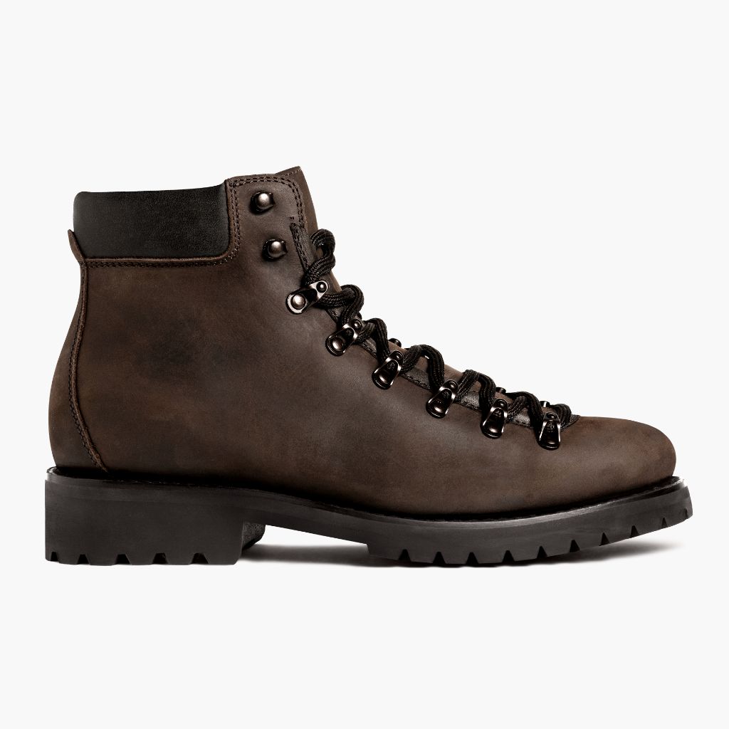 Classic Full-Grain leather Boots - بناء غوديير ويلت المتين وتفاصيل مقدمة الحذاء