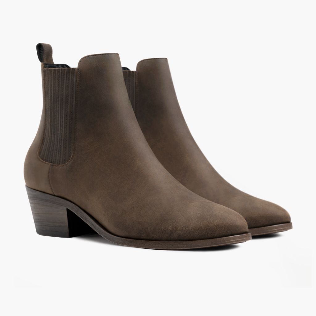 Classic Full-Grain leather Boots - بناء غوديير ويلت المتين وتفاصيل مقدمة الحذاء