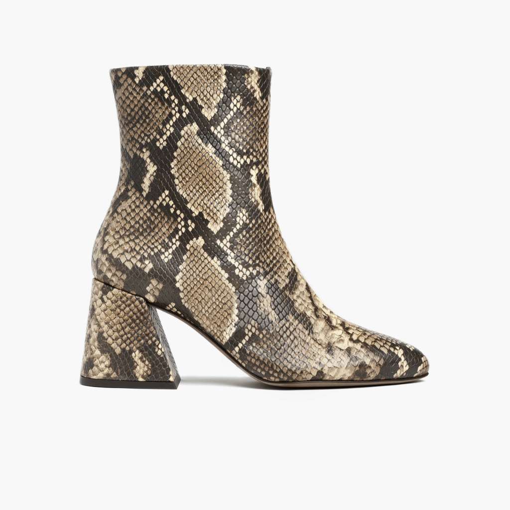 Heartbreaker Snake Print أحذية بوت جلدية نسائي in Classic Full-Grain Leather - عرض جانبي | شراء أونلاين عبر المتجر الرسمي