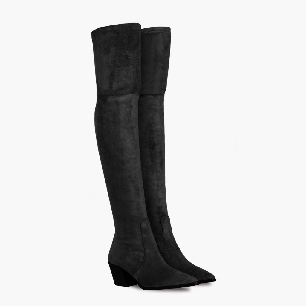 Black Full-Grain leather Boots - بناء غوديير ويلت المتين وتفاصيل مقدمة الحذاء