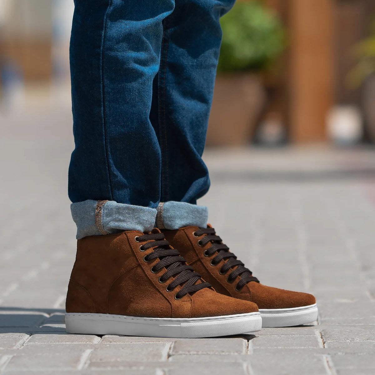 Marty High Top بني Suede سنيكرز جلدي كاجوال رجالي in Brown Goatskin Suede - عرض جانبي | شراء أونلاين عبر المتجر الرسمي