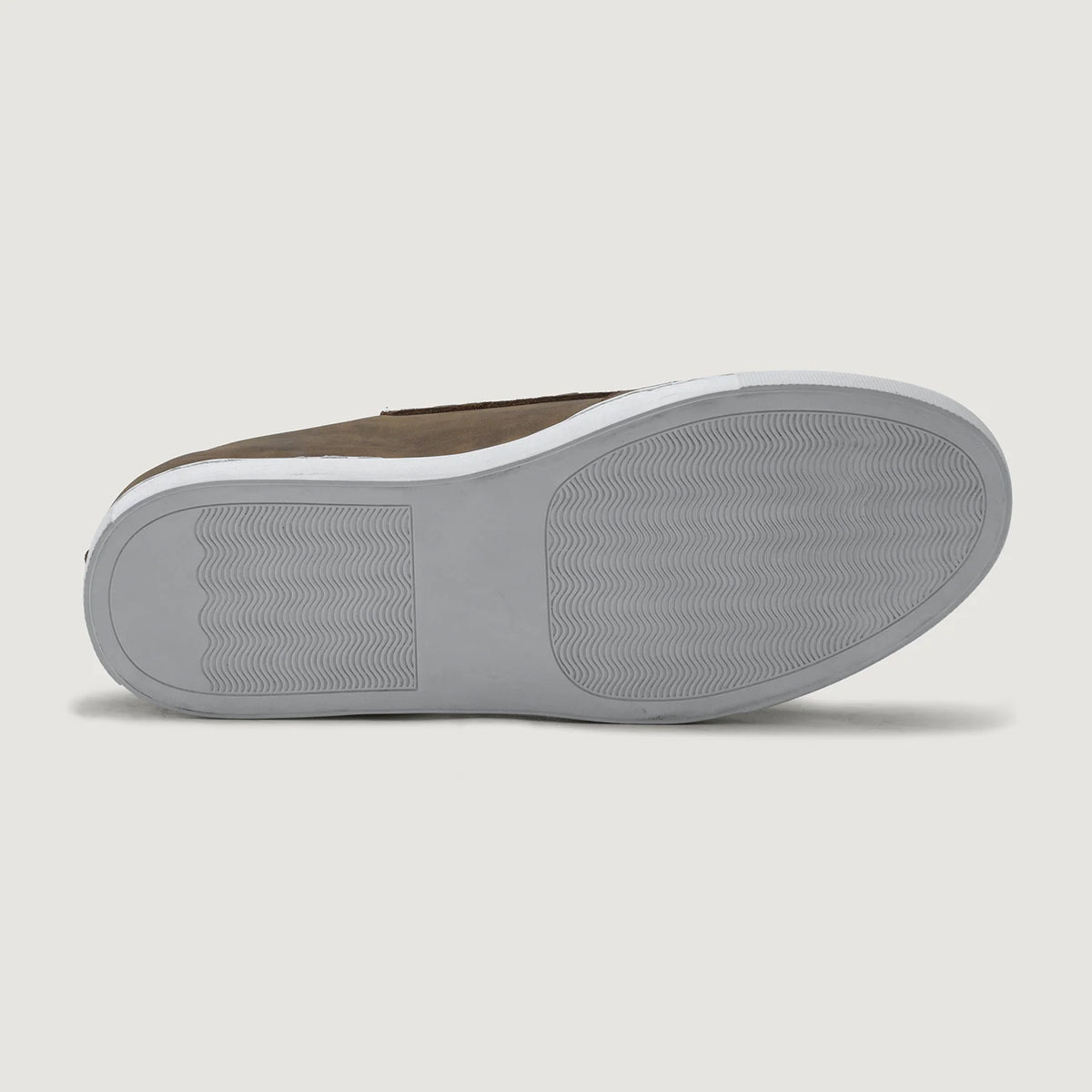 High-Traction Rubber Outsole & Lug Tread Pattern on Murphy Low Top Burnt Copper Pullup سنيكرز جلدي كاجوال رجالي For Men