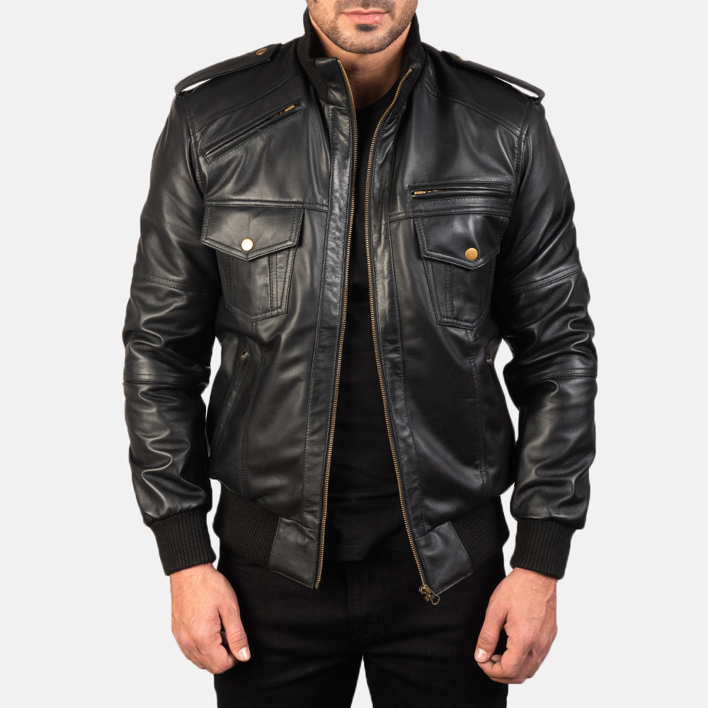 
Agent Shadow أسود جاكيت بومبر جلد رجالي in Black Sheepskin Leather - عرض أمامي وقَصّة مفصلة أنيقة | شراء أونلاين عبر المتجر الرسمي