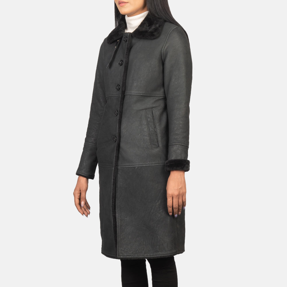
عرض البطانة الداخلية Showing Fully Faux Fur Lined & جيبان داخليان عمليان