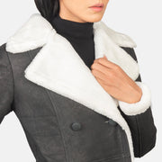 
عرض البطانة الداخلية Showing Fully Faux Fur Lined & جيبان داخليان عمليان