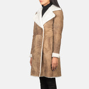 
تفاصيل مقربة of Notch & Leather Buttons Hardware on Amie Distressed Brown Double Breasted Shearling Coat