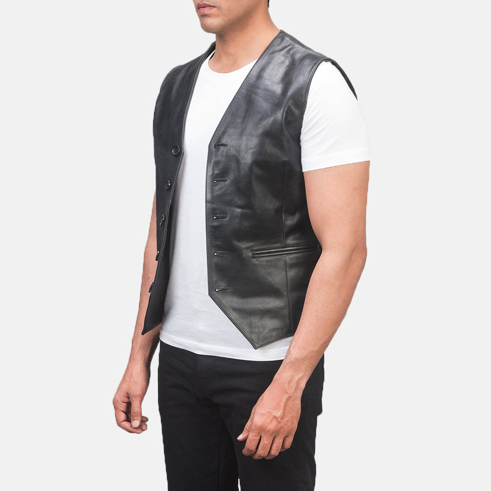 
Black Cowhide leather Vest - عرض خلفي يوضح تفصيل الأكتاف المتقن والحاشية النظيفة