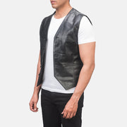 
Black Cowhide leather Vest - عرض خلفي يوضح تفصيل الأكتاف المتقن والحاشية النظيفة