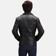 Close-Up Detail of Notch &amp; Zipper Hardware on Men's أسود Studded جاكيت بايكر جلد رجالي