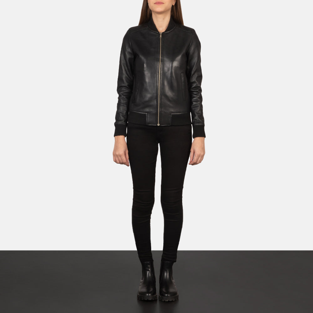 Women's Bliss أسود جاكيت بومبر جلد نسائي - Lateral Side Profile View Showing Sleeve Cut &amp; Athletic Taper Fit
