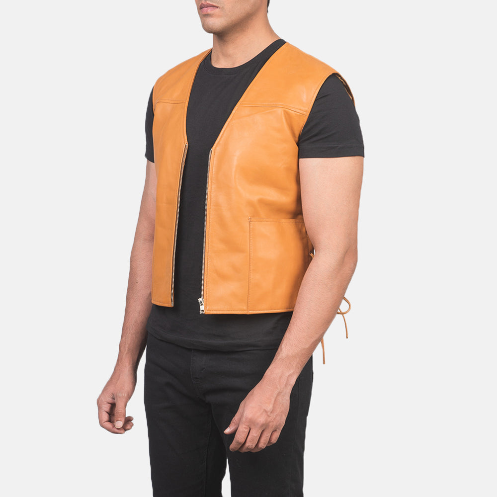 
Tan Brown Sheepskin leather Vest - عرض خلفي يوضح تفصيل الأكتاف المتقن والحاشية النظيفة