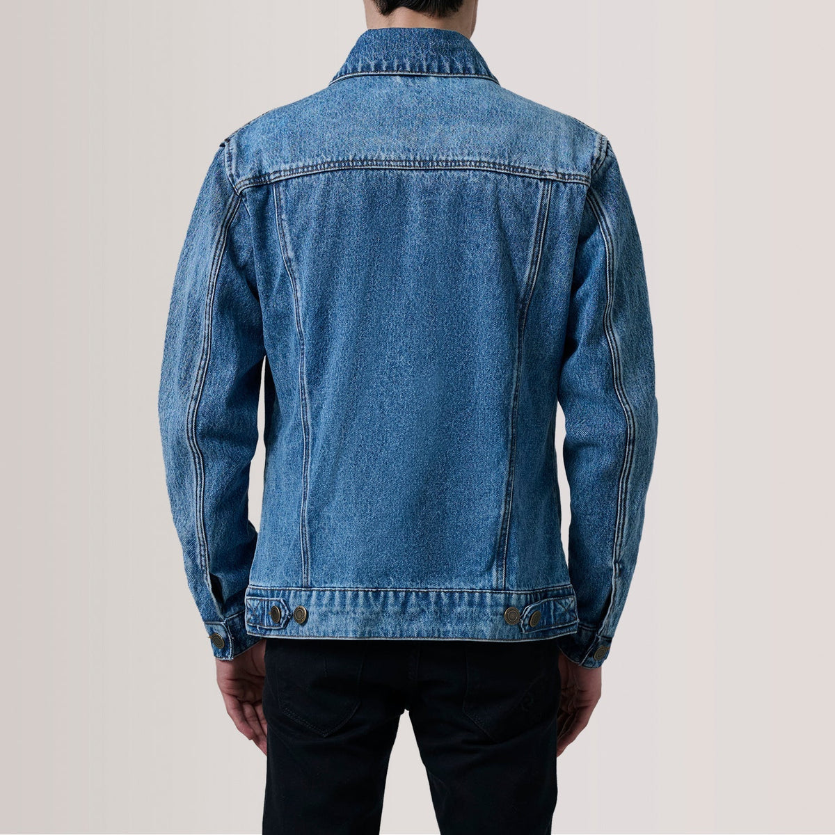 
تفاصيل مقربة of Classic Collar & Heavy-Duty Zipper Hardware on Conard Ice أزرق Denim Trucker جاكيت جلد رجالي For Men
