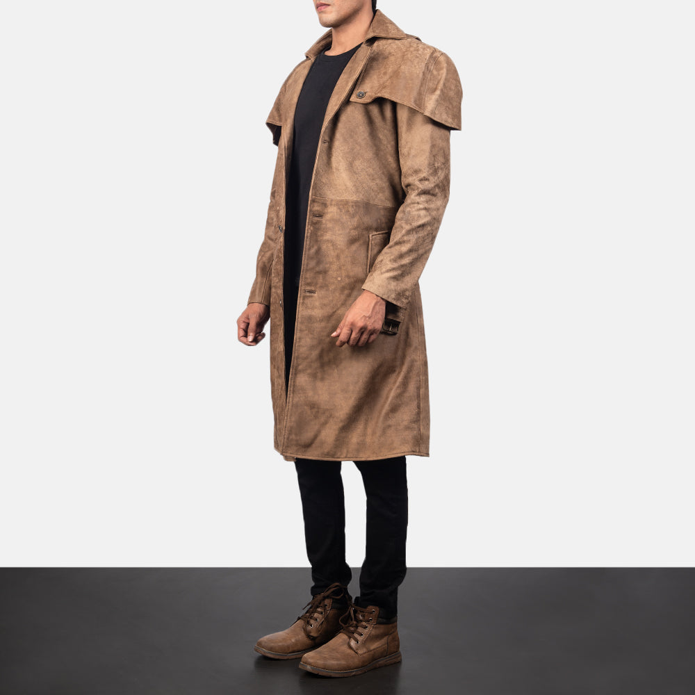 
Distressed Brown Semi-Aniline Snuffed Trench Coat - عرض خلفي يوضح تفصيل الأكتاف المتقن والحاشية النظيفة