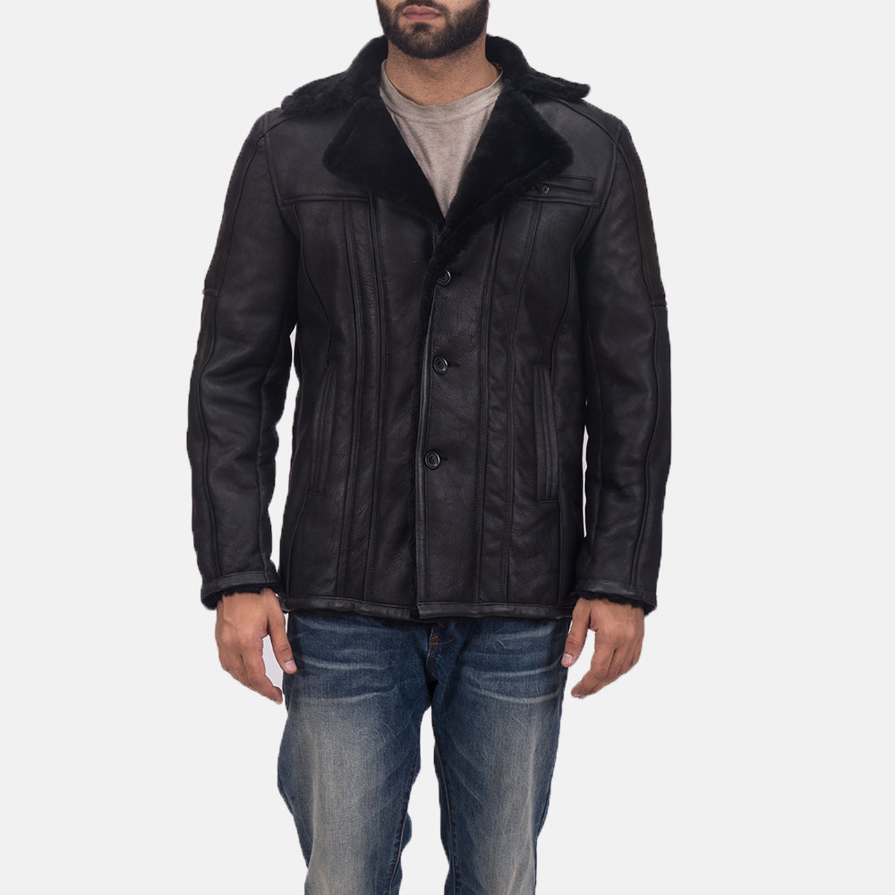 
Furcliff Double Face Shearling معطف جلد فاخر رجالي - عرض جانبي يوضح قَصّة الأكمام المريحة