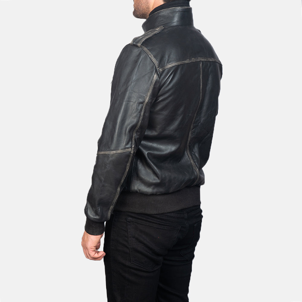 
Authentic Cowhide Leather Grain Texture & Heavy-Duty Seam Stitching Detail