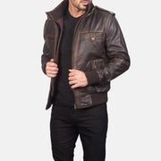 
Brown Goatskin Leather Bomber Jacket - عرض خلفي يوضح تفصيل الأكتاف المتقن والحاشية النظيفة