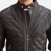 Close-Up Detail of Band with Snap Button &amp; Zipper Hardware on Henry مبطن أسود جاكيت جلد رجالي