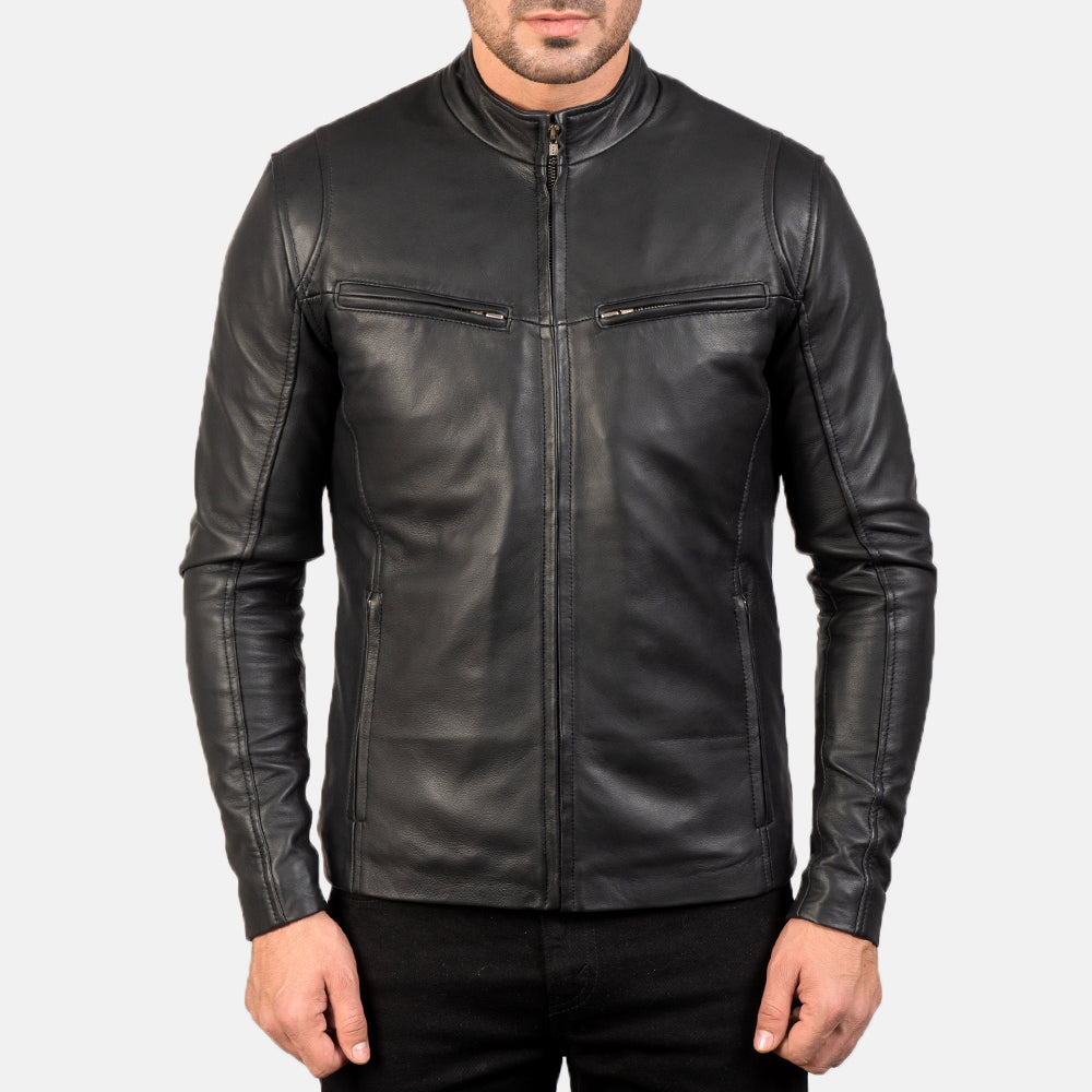 
تفاصيل مقربة of Band & Zipper Hardware on Ionic Black Leather Jacket