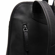 Tigris Full-Grain Leather Backpack نسائي - Structured Side Profile Showing Gusset Depth &amp; Expansion Capacity