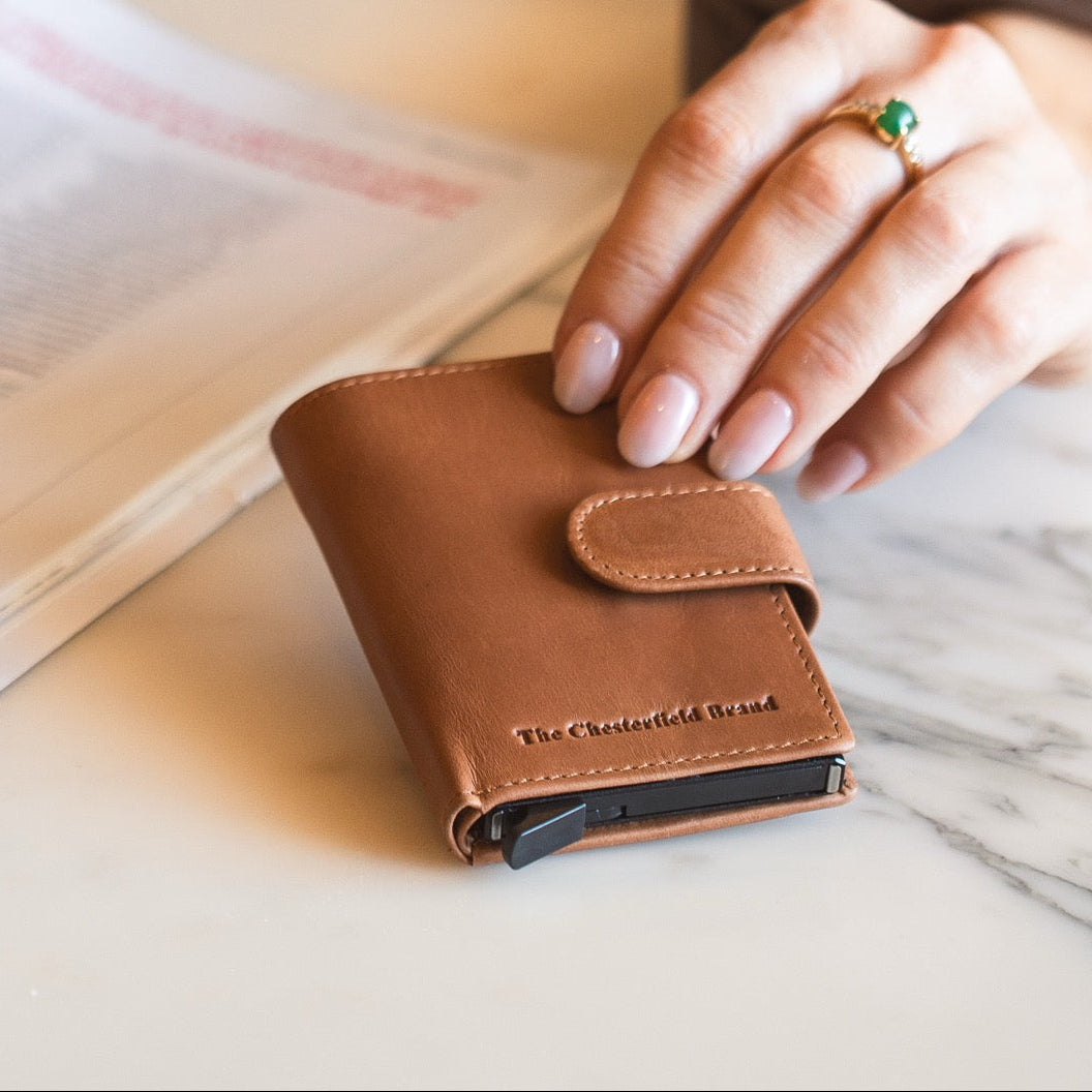 Loughton Full-Grain Leather Card Holder نسائي – alternate product view 2