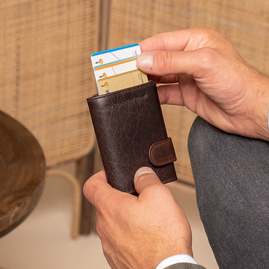 Mannheim Full-Grain Leather Card Holder نسائي – alternate product view 2