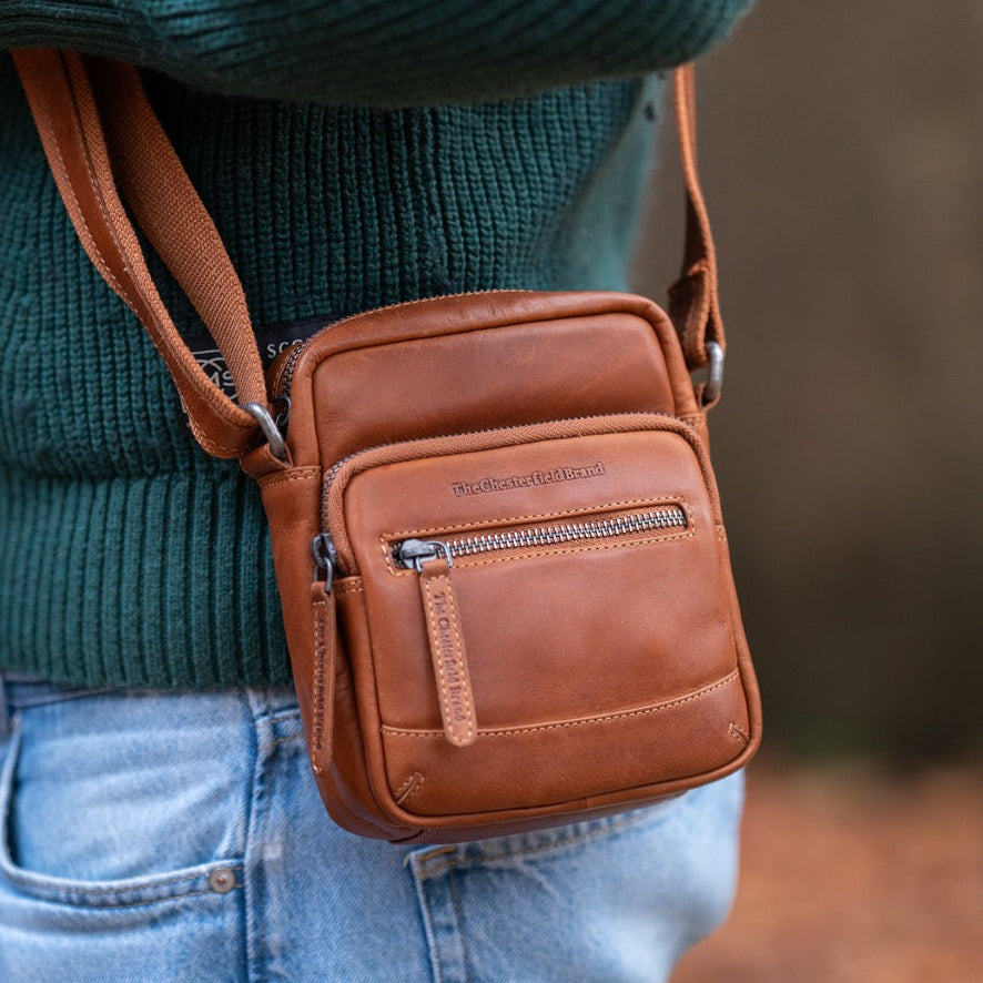 Bremen Full-Grain Leather Crossbody Bag رجالي – alternate product view 2