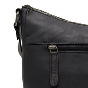 
عرض البطانة الداخلية Showing Dedicated Padded Laptop Sleeve & Multi-Compartment Organization