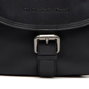 
Classic 100% Full-Grain leather Bag - عرض خلفي يوضح أحزمة الجلد المقواة والخياطة المتقنة