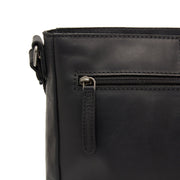 
عرض البطانة الداخلية Showing Dedicated Padded Laptop Sleeve & Multi-Compartment Organization