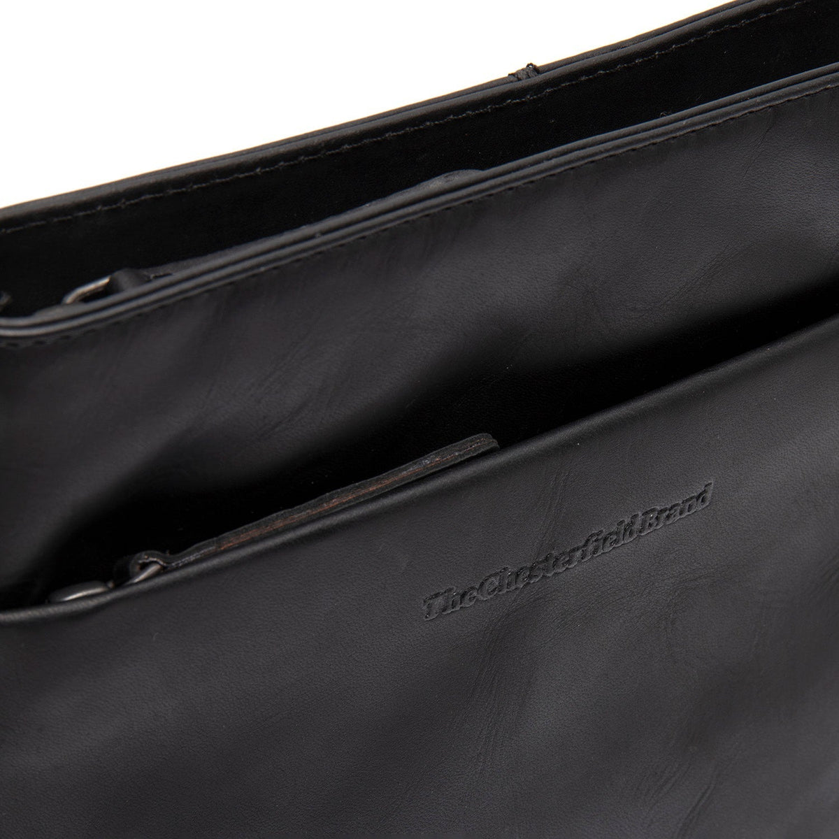 
Classic 100% Full-Grain leather Bag - عرض خلفي يوضح أحزمة الجلد المقواة والخياطة المتقنة