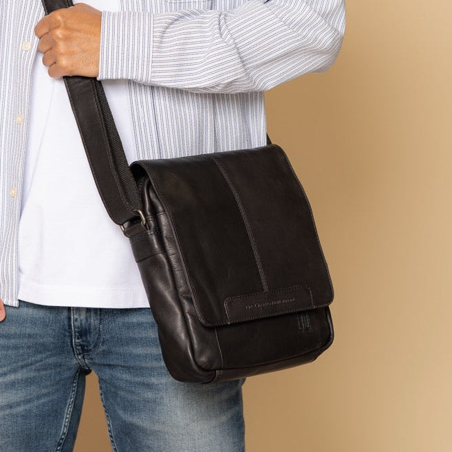 Remy Full-Grain Leather Crossbody Bag رجالي