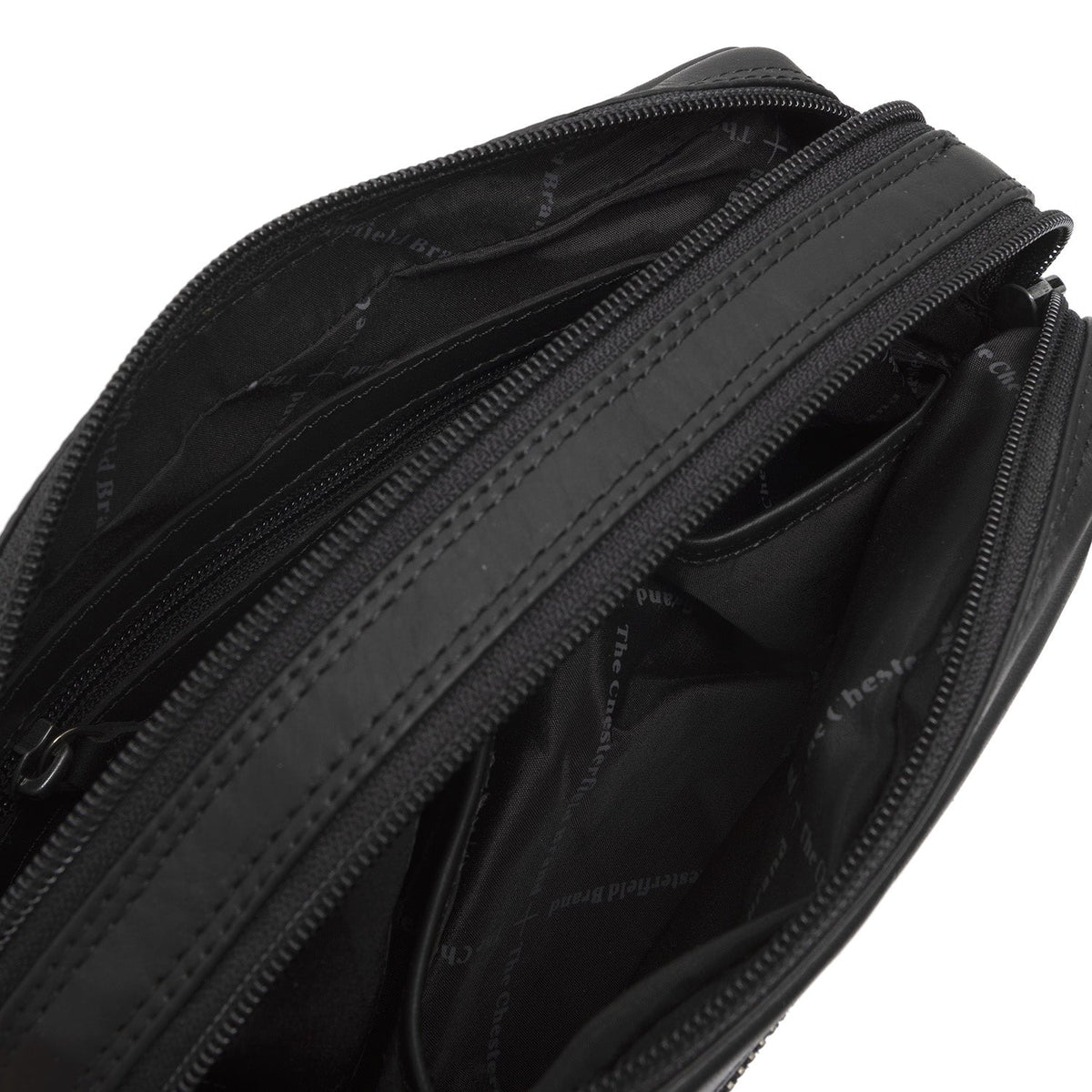 
Classic 100% Full-Grain leather Bag - عرض خلفي يوضح أحزمة الجلد المقواة والخياطة المتقنة