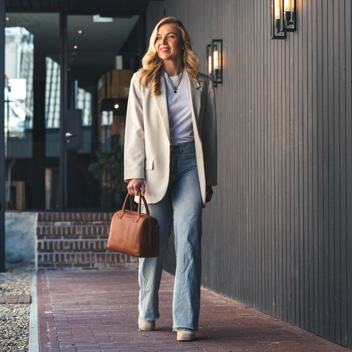 Langton Full-Grain Leather Handbag نسائي – alternate product view 3