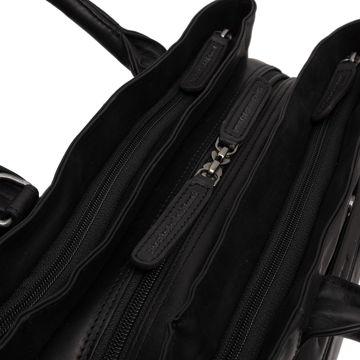 Passau Full-Grain Leather Handbag نسائي - Lateral Side Profile View Showing Sleeve Cut &amp; Athletic Taper Fit