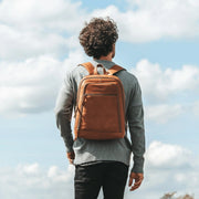 Detroit Full-Grain Leather Laptop Backpack نسائي – alternate product view 3