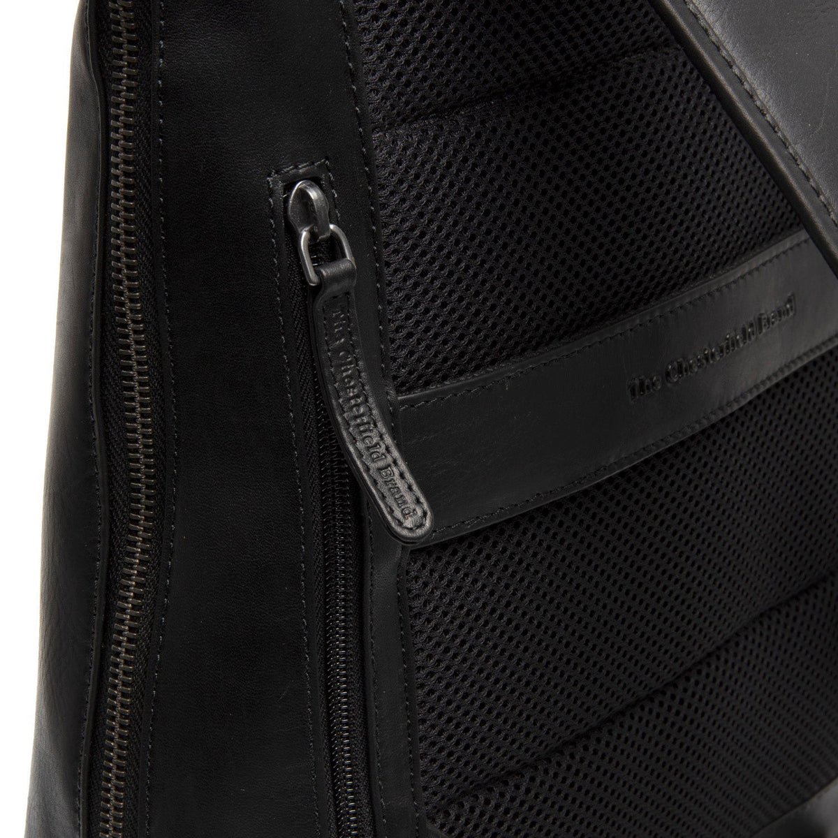 عرض البطانة الداخلية Showing Dedicated Padded Laptop Sleeve & Multi-Compartment Organization