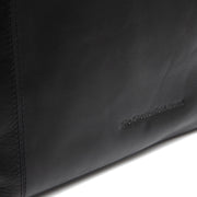 
Classic 100% Full-Grain leather Bag - عرض خلفي يوضح أحزمة الجلد المقواة والخياطة المتقنة